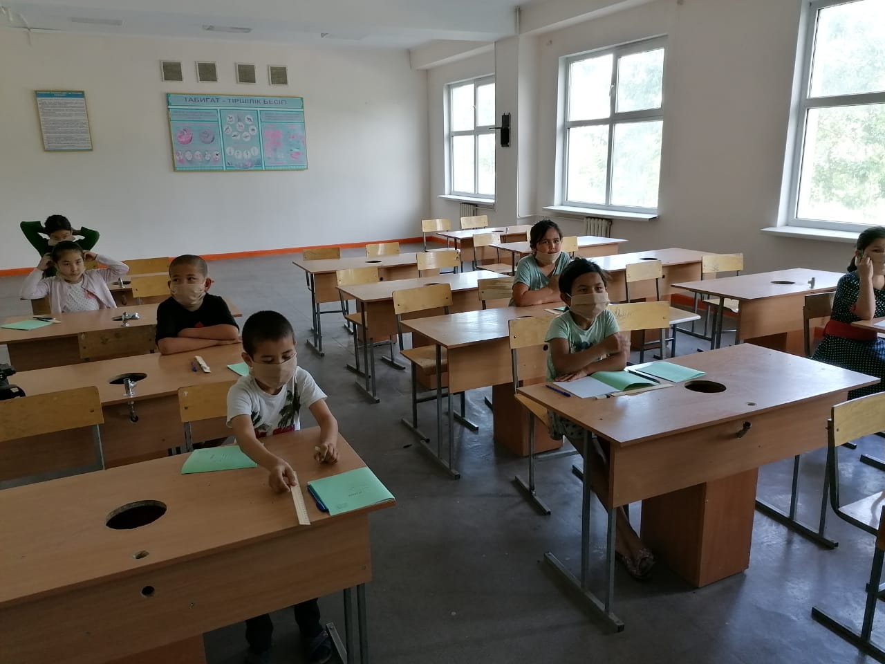 Түркістан: Су басқан елді мекен оқушылары білімін эвакуациялық бекеттерде жалғастыруда