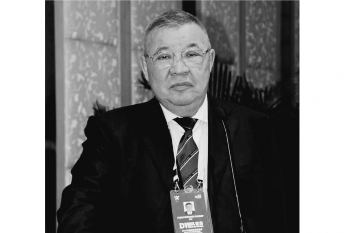 Мәдениет және спорт министрі Тұрлыхановтар əулетіне көңіл айтты