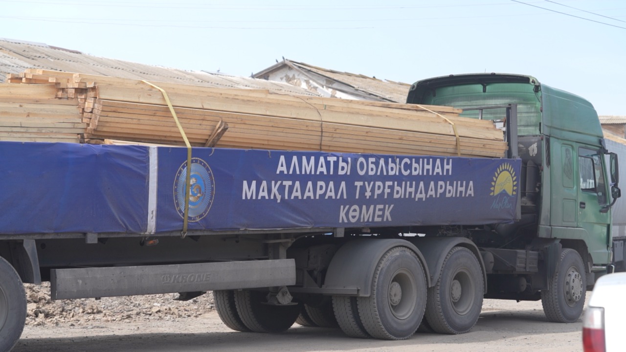 Түркістан: Жетісу жұртының аманаты — 100 тонна азық-түлік, 160 тонна құрылыс материалдары