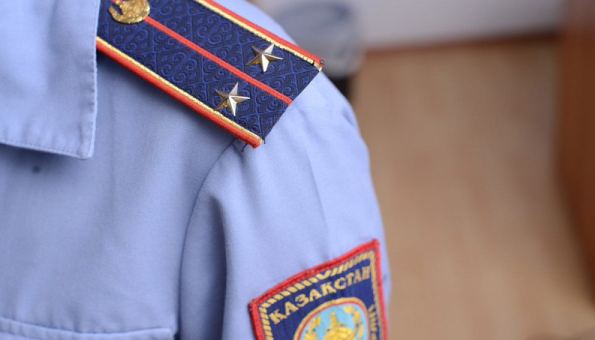 Павлодарлық полицейлер бір топ алаяқты ұстады