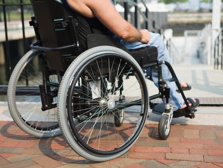 Мүмкіндігі шектеулі жандарға қолайлы жағдай жасау әрбір мекеменің міндеті