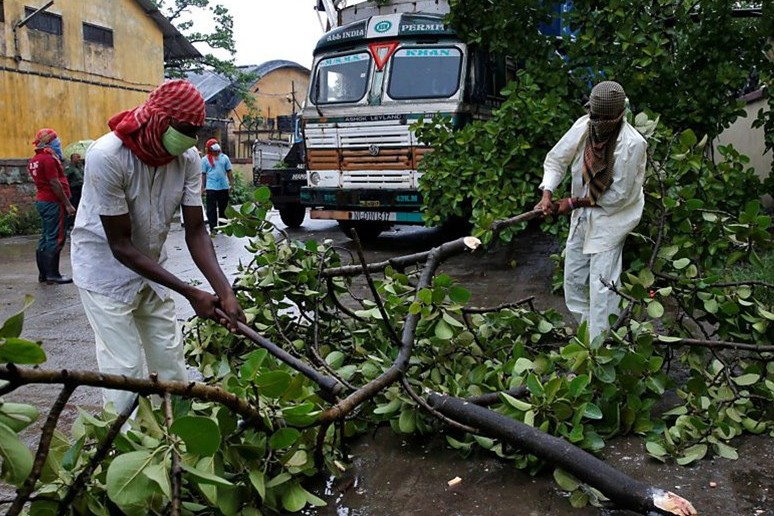 Үндістан мен Бангладеште Амфан циклоны салдарынан қаза тапқандар саны 103-ке жетті (видео)