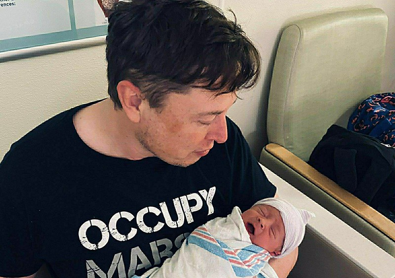 Илон Маск ұлының атын не үшін өзгертті?