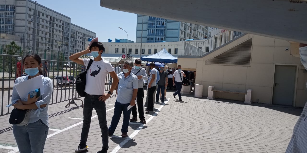 Алматы ХҚО-лары алғашқы жұмыс күні 12,5 мыңнан аса адамға қызмет көрсетті