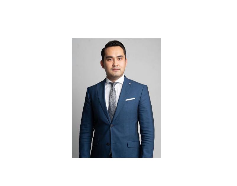 Кабинетін мұғалімдерге берген директор