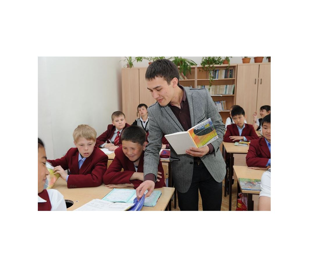 Ер мұғалімдер неге аз?