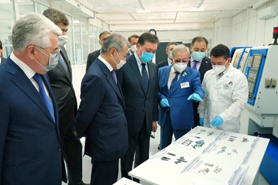 Қазақстандағы алғашқы медициналық имплантанттарды жасап жатырмыз