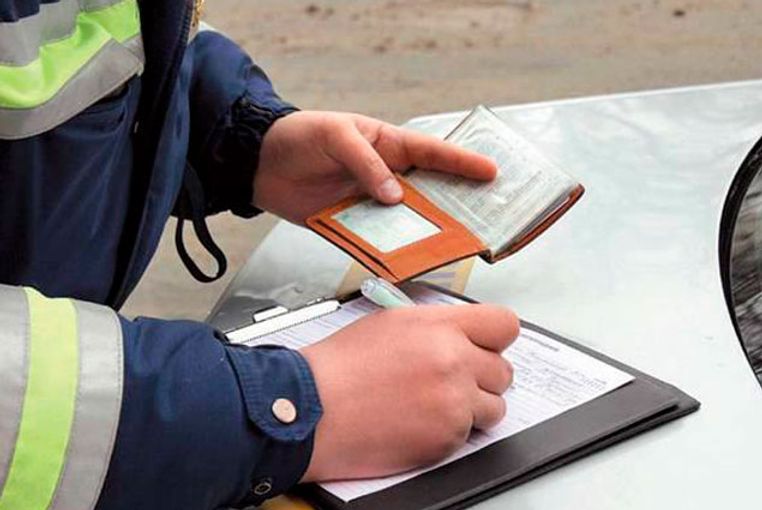 Атыраулық полицейлер үш күнде 1,2 млн теңге айыппұл өндірді