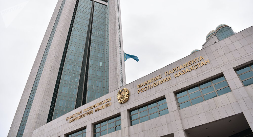 Мәжілісте аудиторлық қызмет мәселелері бойынша заң жобасы талқыланып жатыр