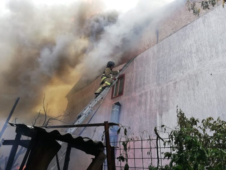 Нұр-Сұлтан: Жер үйде газ баллоны жарылып, өрт шықты