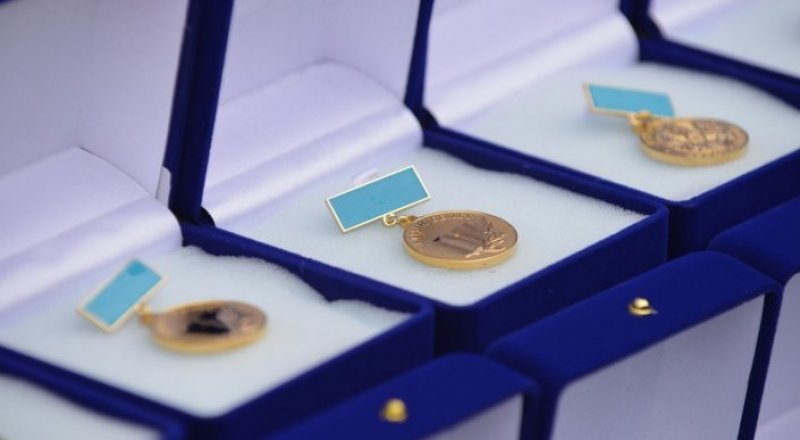 Жамбылда 383 түлек «Алтын белгі», 366 оқушы «Үздік аттестат» иегері атанды