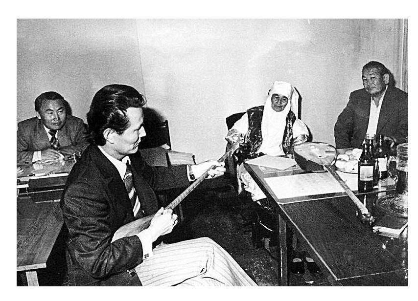 Ала қап ішінде аунаған сарын