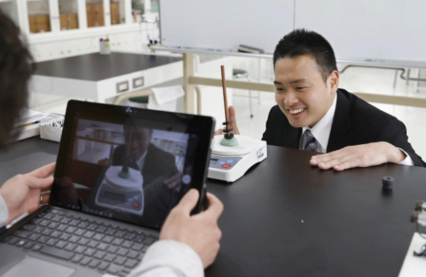 Жапониядағы шетелдік мектептер компьютермен қамтылады