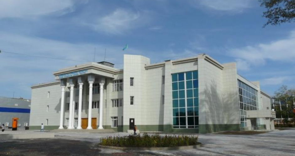 Жүсіпбек Аймауытов атындағы театр ғимаратының шатырынан су ағады