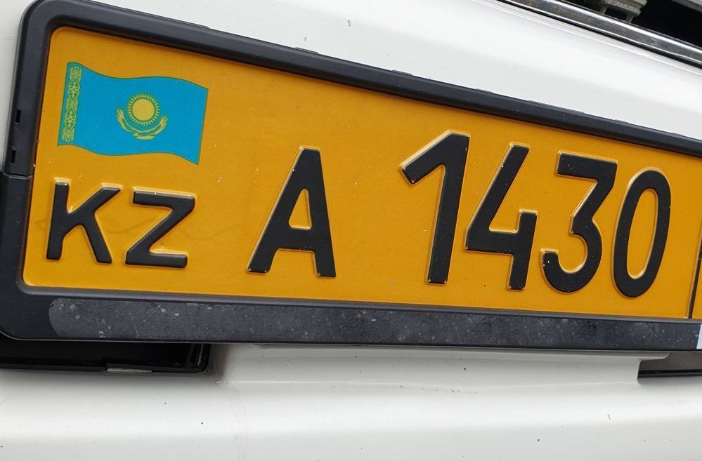 Павлодар облысында 60-қа жуық жүргізуші Армениядан әкелінген көліктерін есепке қойды