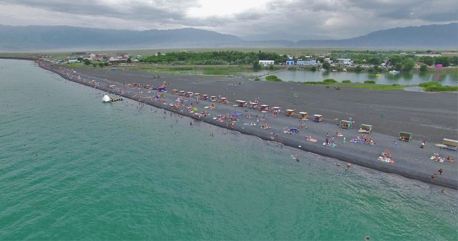 Алакөл жағалауы шақырады