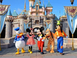 Калифорниядағы Disneyland ашылуын кейінге шегерді