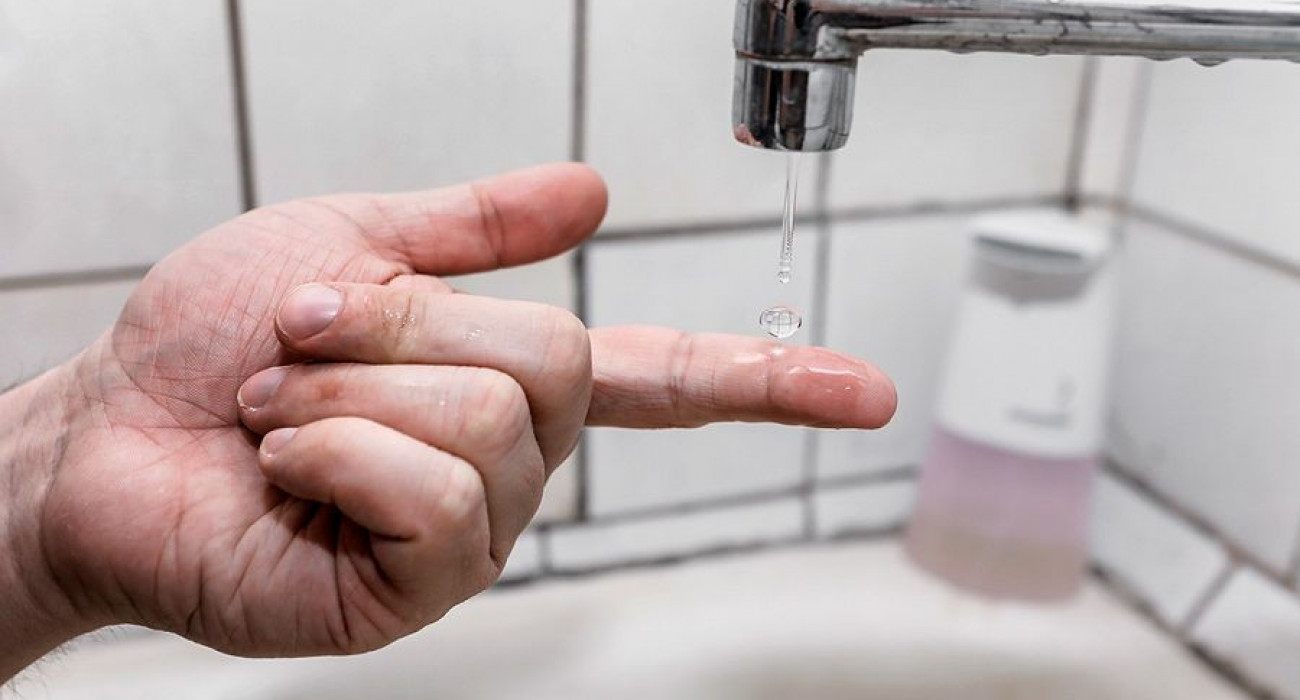 Велосипед порнографиясы Секс видео: Әкесі қызын трахает