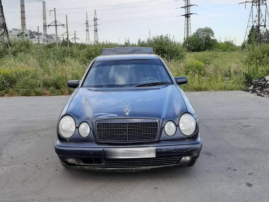 "Mercedes E240" иесіне қайтарылды