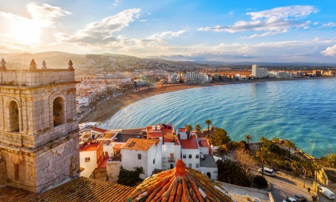 COVID-19: Туристерге тұсау салған тажал