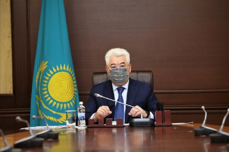 Бейбіт Атамқұлов Салалық мәселелер жөнінде кеңес өткізді