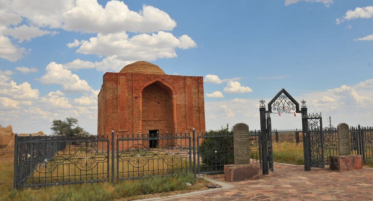 Толық метражды порно әдемі Поляк студенті Касияның шытырман оқиғалары