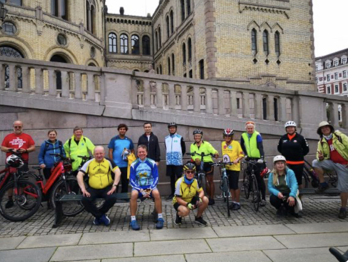 Қазақстандық дипломаттар Норвегияда ядролық қаруға қарсы велошеруге қатысты