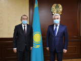 Бейбіт Атамқұлов Өзбекстанның Қазақстандағы елшісімен кездесті