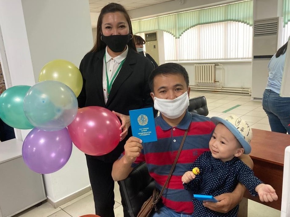 Алматы ХҚО-ларынан жұрт қуанып қайтады