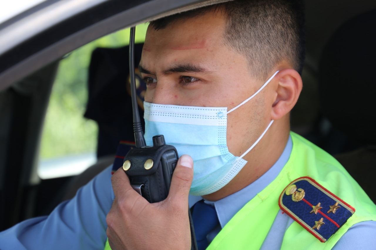 Ер адам такси тұрағына жету үшін көлікті айдап кеткен