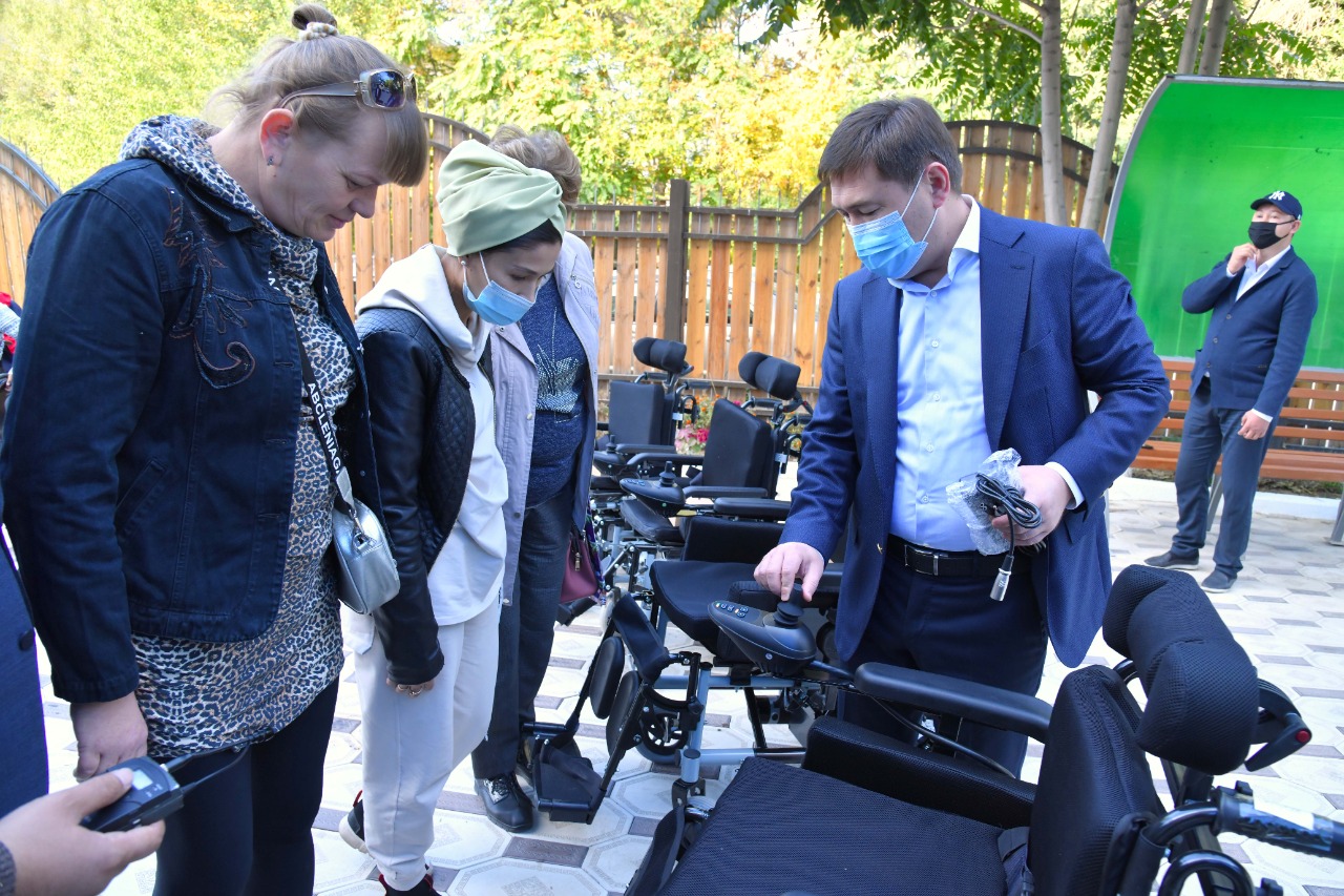 М.Әйтенов мүгедектерді оңалту орталығының жұмысымен танысты