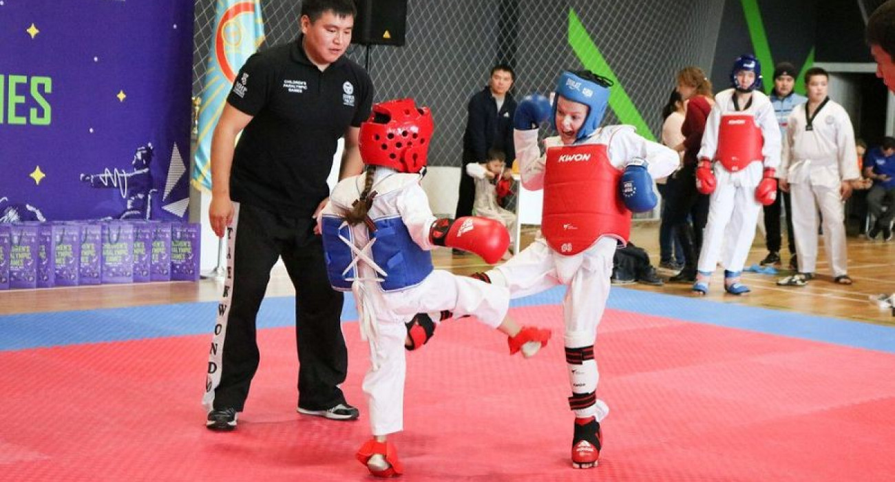 Түріктердің орыстармен үйдегі порно видеосы Апай мен жиеннің шетелдегі секс