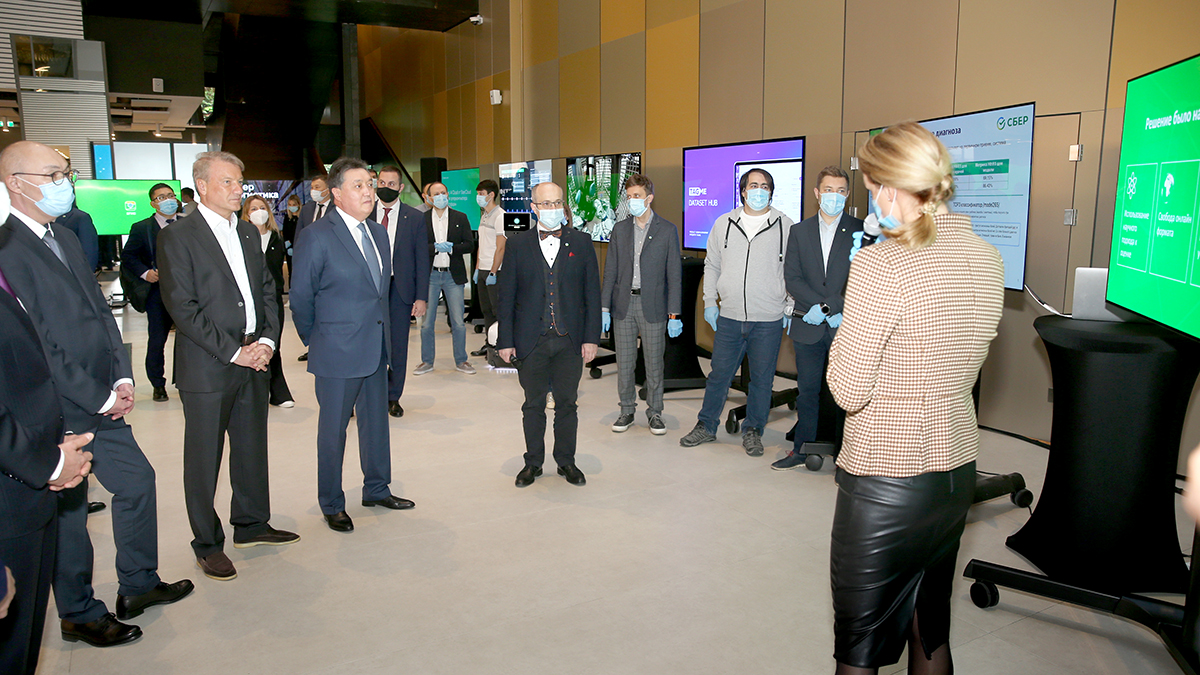 Асқар Мамин Ресейдің ірі компанияларының басшылығымен бірлескен жобаларды іске асыру мәселесін талқылады