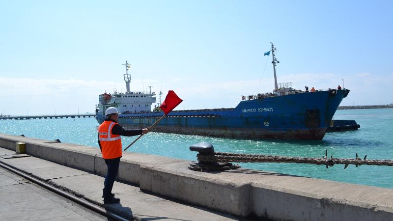 Каспийдегі порттар арасында 1,6 млн тонна жүк тасымалданды