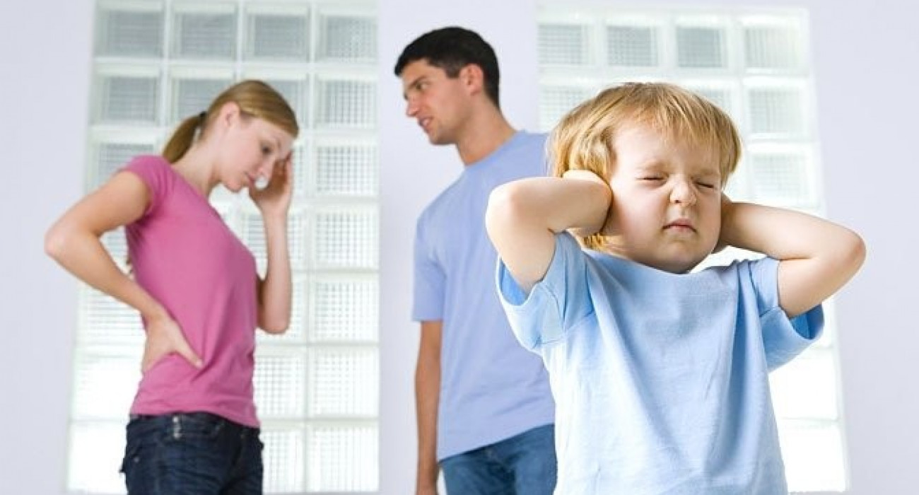 Ольга Серябкина блять Қыздар көлікте жігіттердің жамбасын жұлып алады