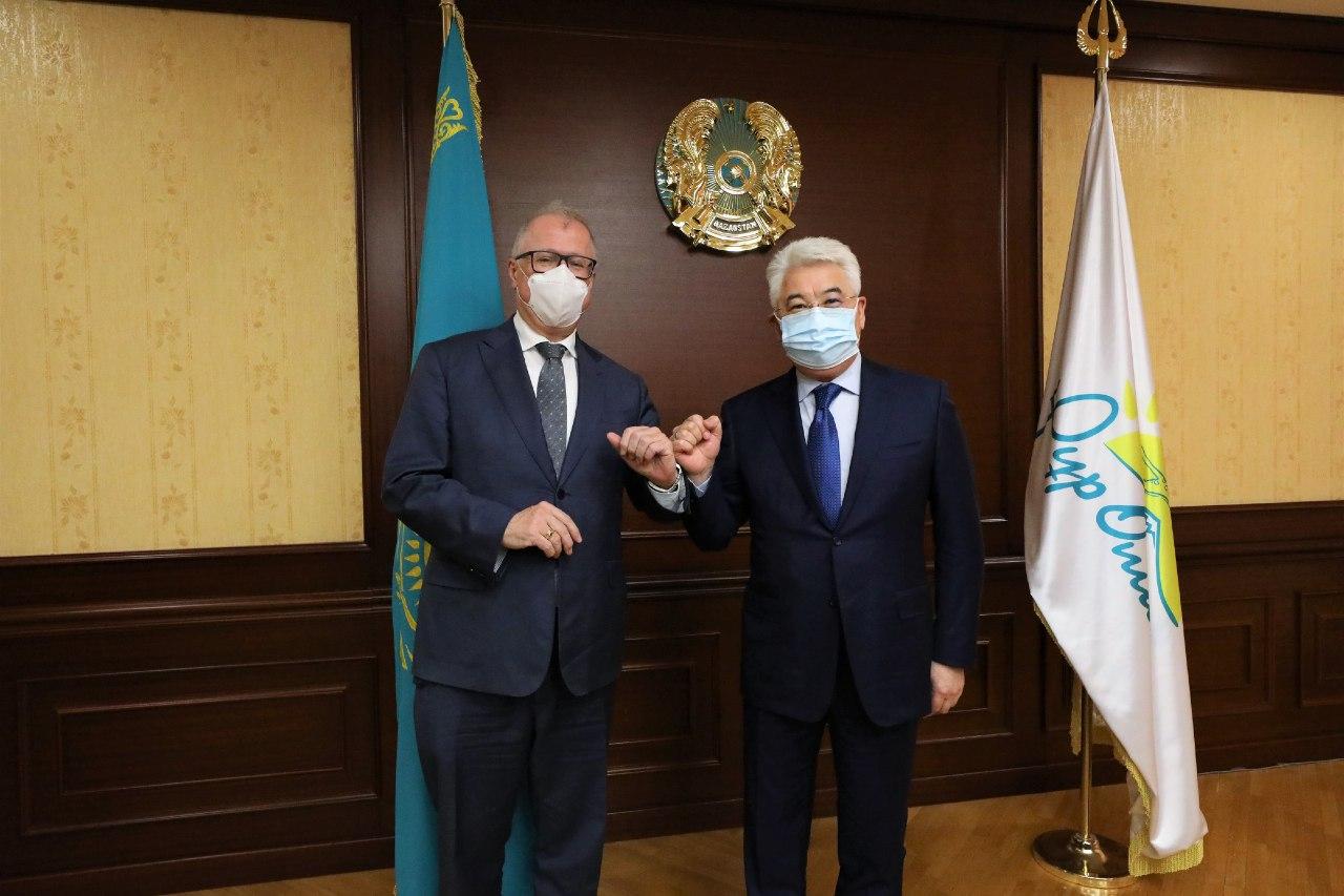 Бейбіт Атамқұлов Германияның Қазақстандағы елшісімен кездесті