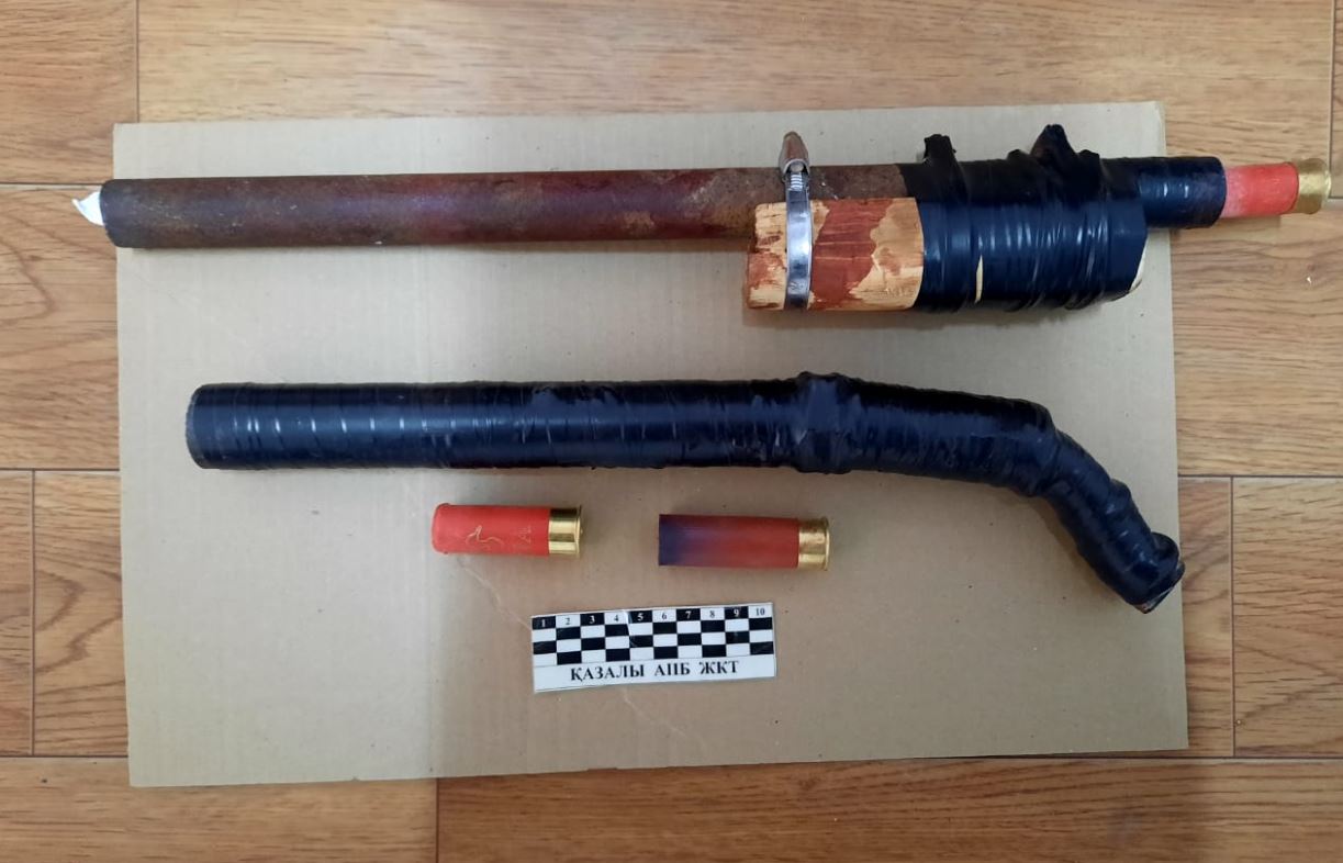 Полицейлер Қазалы тұрғынынан қолдан жасалған қару алды
