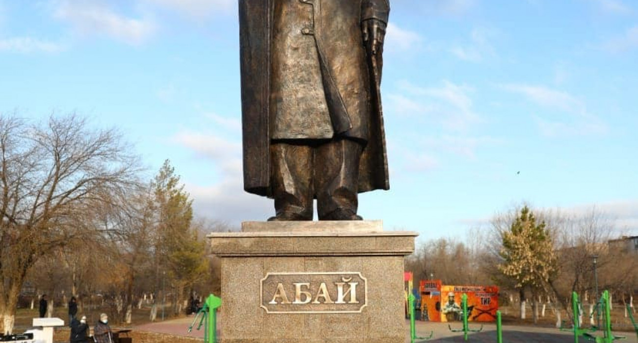 Ретро қызметші порно Super Moms порно видео