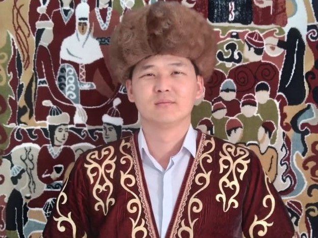 Шымкенттік ұстаз "Абай оқулары" республикалық байқауының жеңімпазы атанды