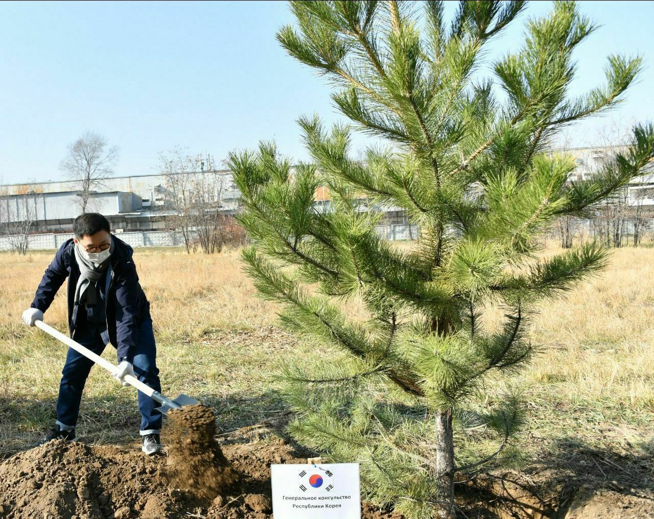 Алматы Ботаника бағында БҰҰ 75 жылдығы құрметіне Бейбітшілік аллеясы салынды