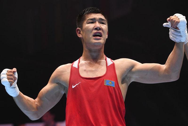 Бекзат Нұрдәулетов кәсіпқой бокстағы алғашқы қарсыласын нокаутқа түсірді