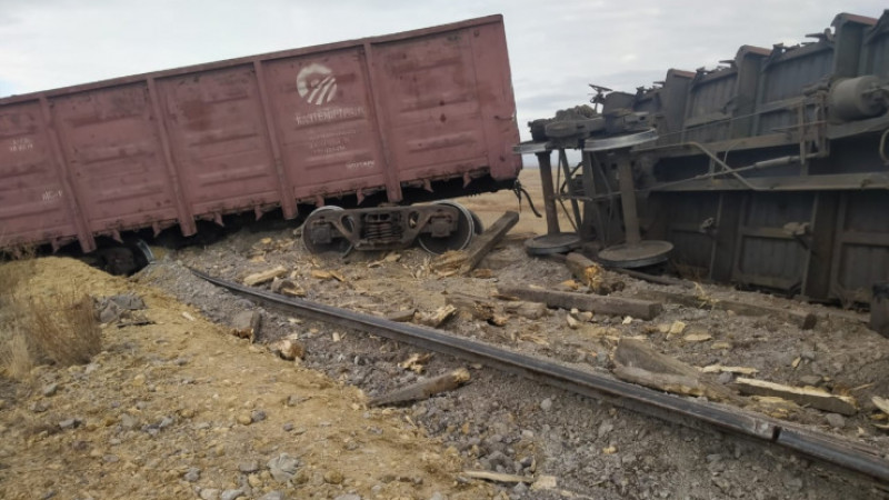 Қарағанды облысында көмір тиелген вагон аударылды