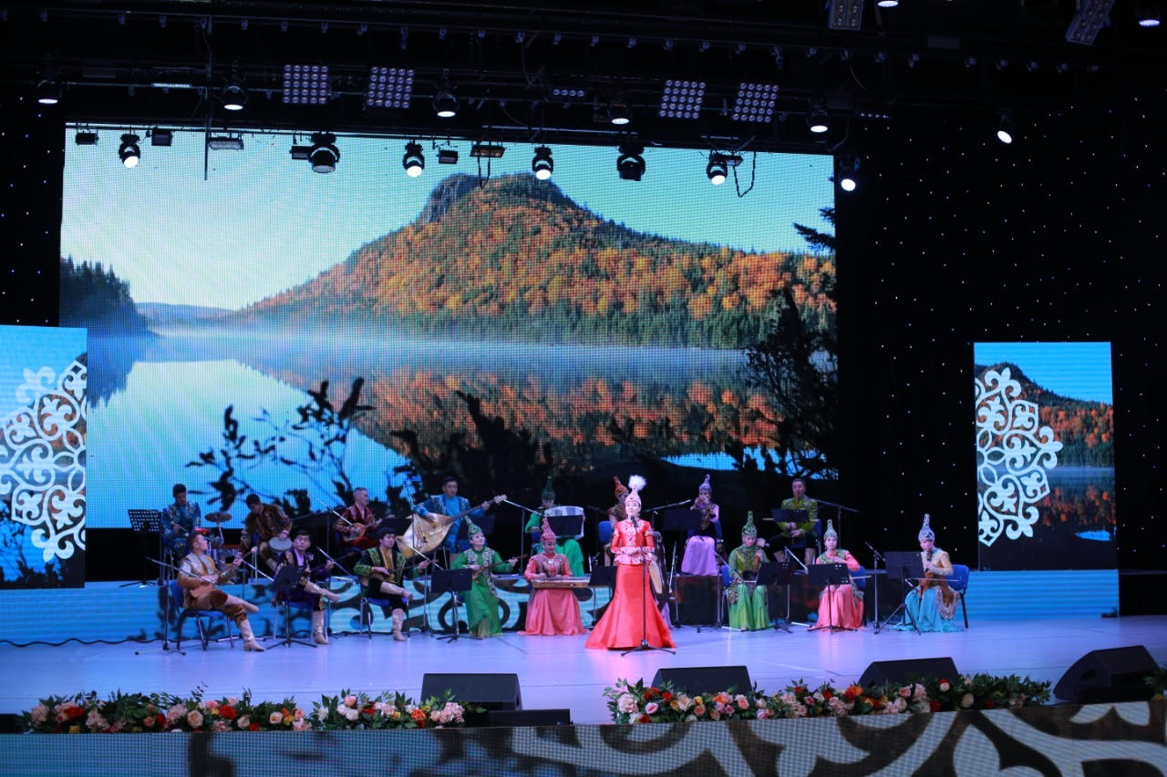 "Сарыарқа" фольклорлық ансамблі онлайн концерт өткізді