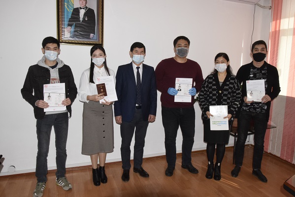 Жетісулық студенттер Польша университетінің дипломын алды