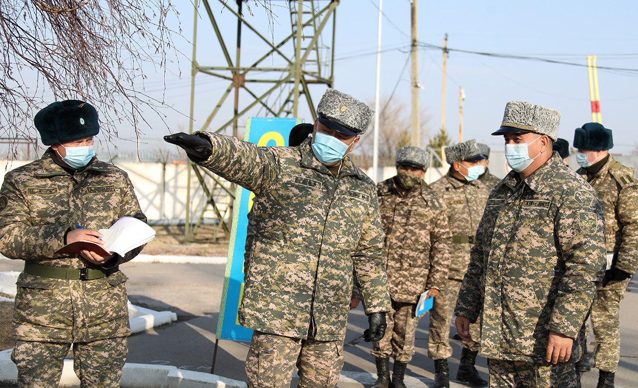 Бас штаб басшысы Қарағанды және Алматы гарнизондарына жұмыс сапарымен барды