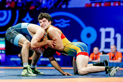 Күрес: 61 кило салмақта Адлан Асқаров алтын алды