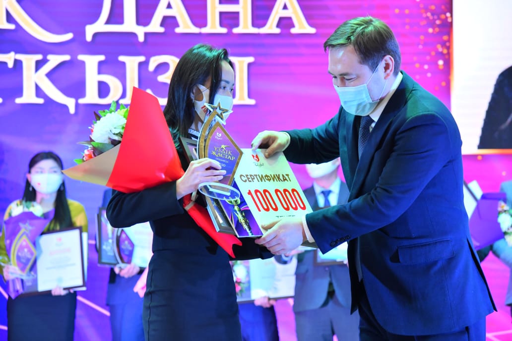 Шымкентте 29 жасқа «Үздік жастар-2020» премиясы табысталды
