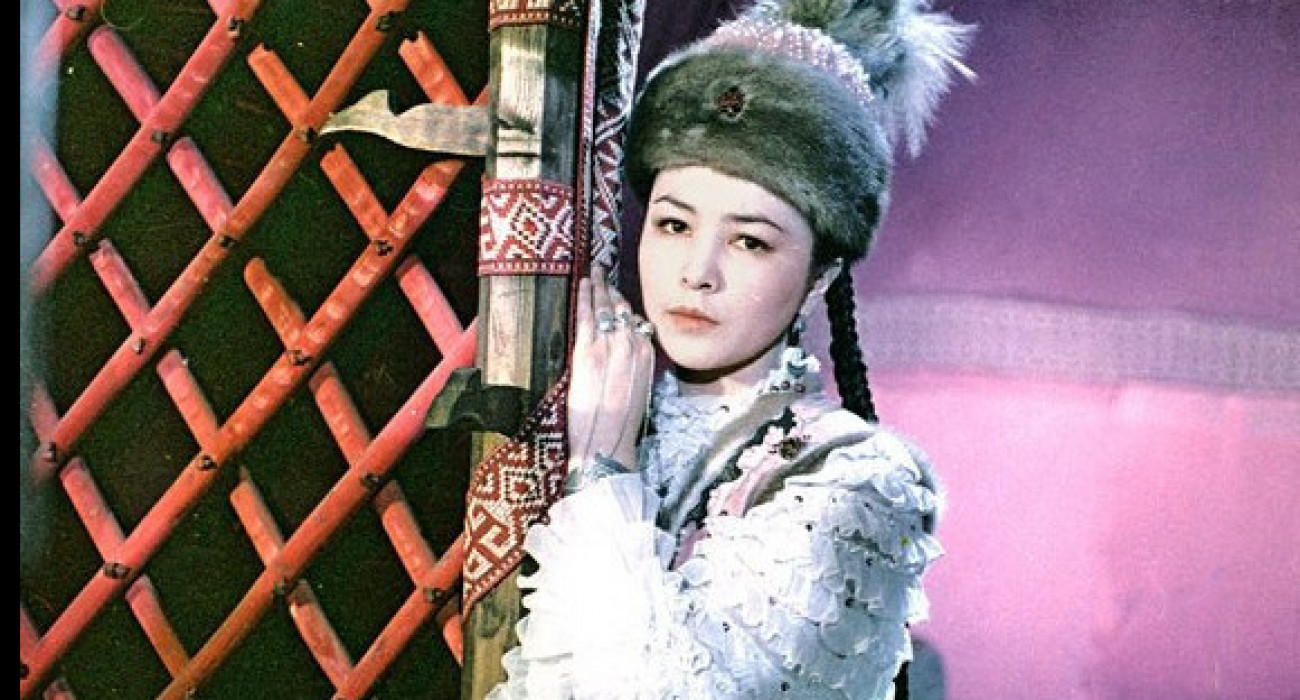 Онлайн флеш порно ойындарын ойнаңыз Шұлықтағы бразилиялық порно