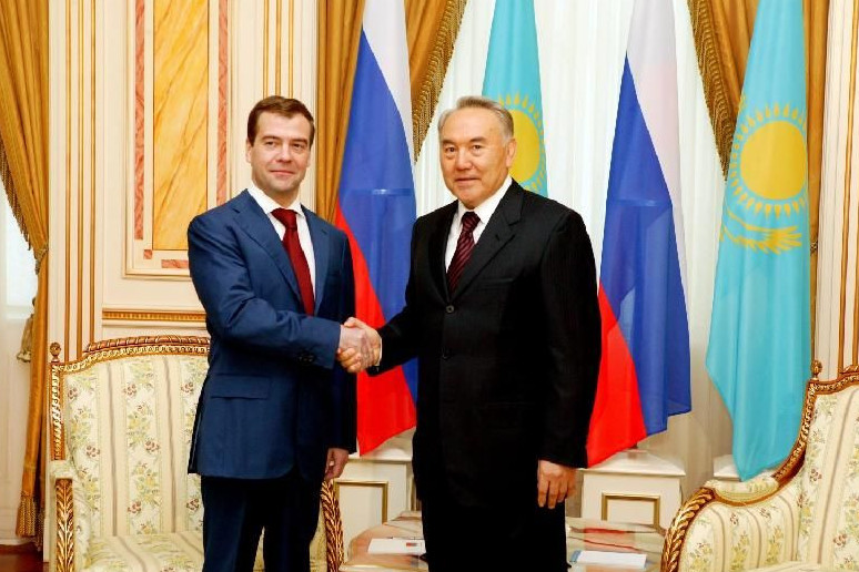 Дмитрий Медведев Назарбаевты құттықтады