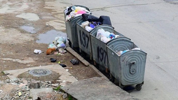 Атырауда жаңа туған нәресте қоқыс жәшігінен табылды